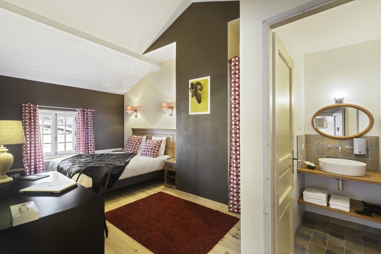 Logis Hotel La Benoite Salles-Arbuissonnas-en-Beaujolais エクステリア 写真